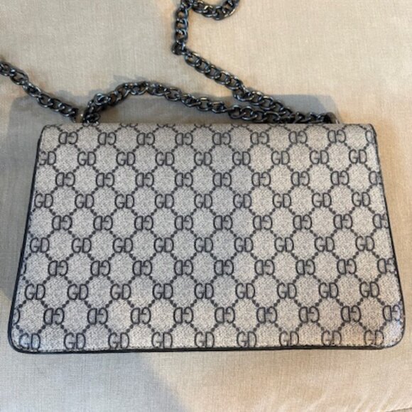 New Designer Inspired Monogram Convertible Chain Crossbody Strap Bag - Picture 6 of 8